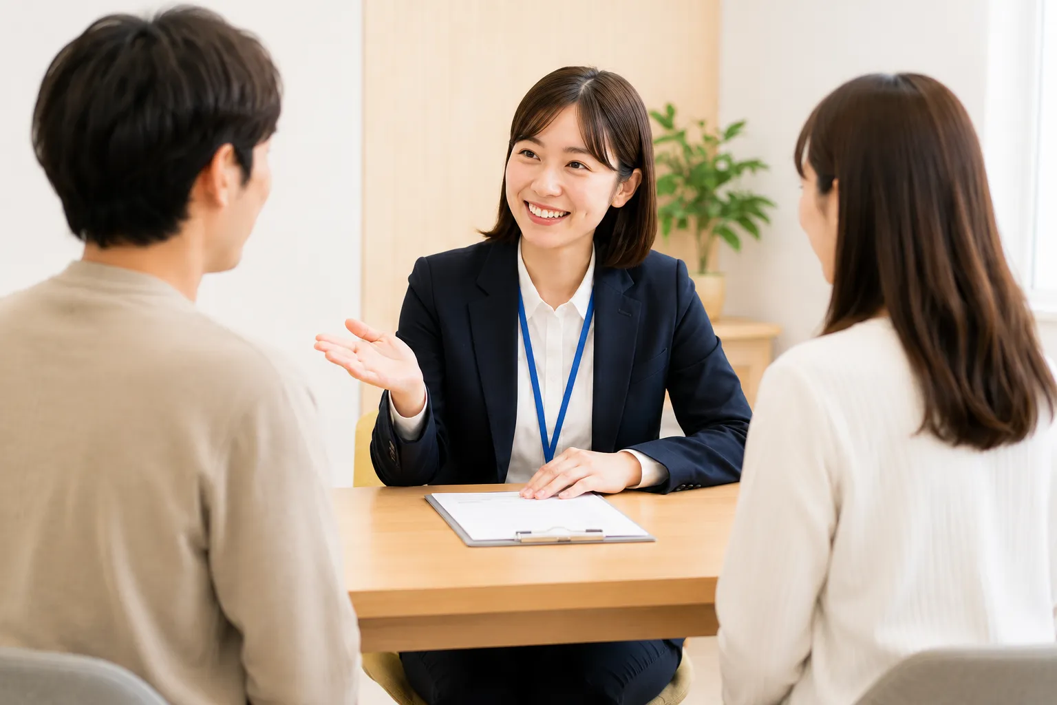 住まいと仕事について相談する様子